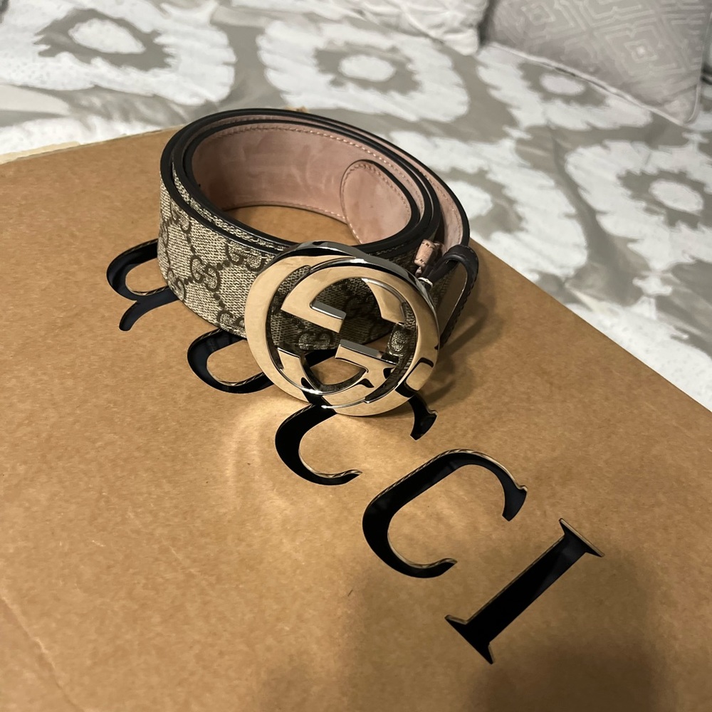 Gucci GG Supreme leather belt size 95